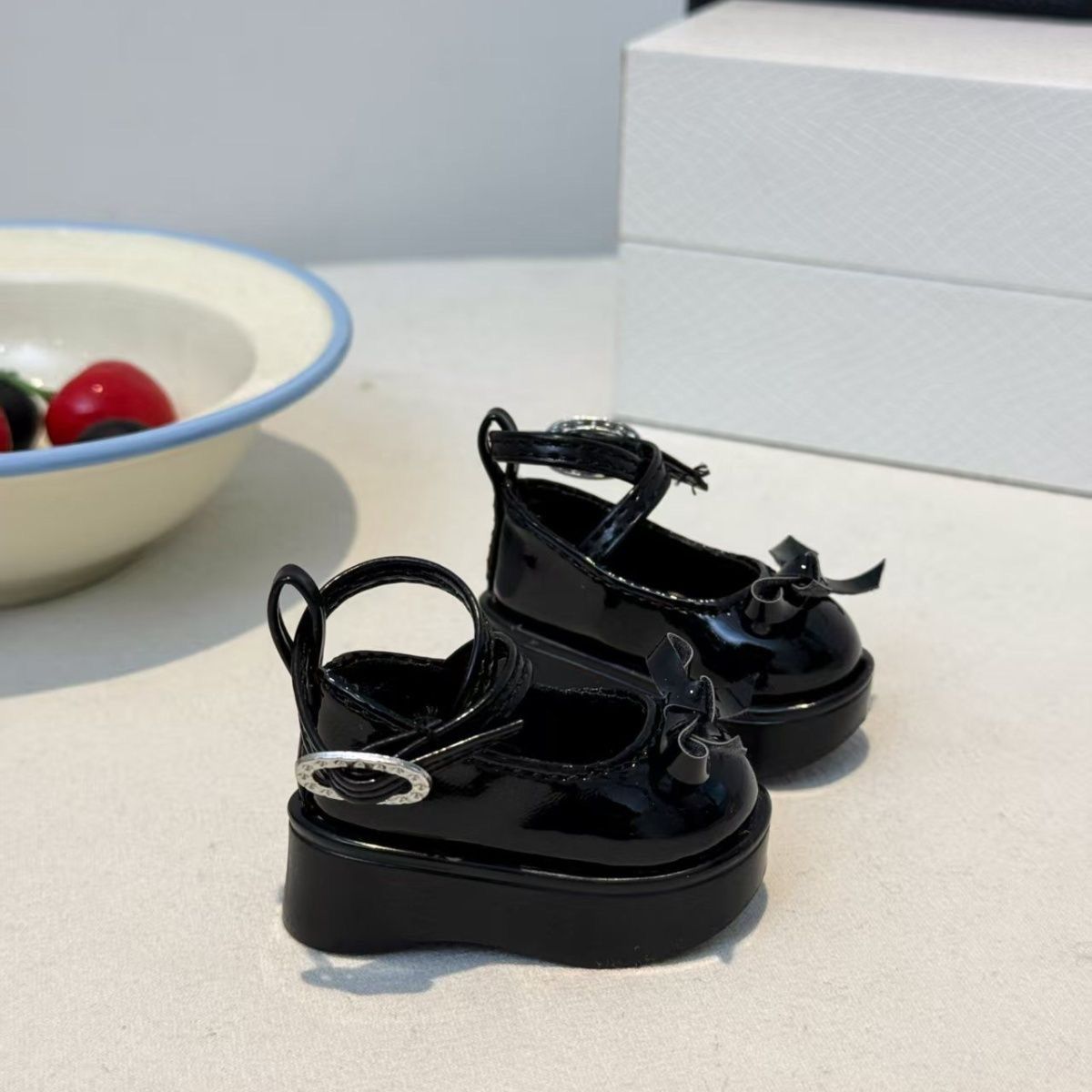 Coffee Brown Bow Platform Doll - Vintage Collectible Shoes recension och pris